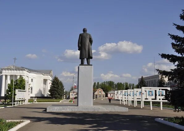 маркс город саратовская. аллея героев маркс. парк победы города маркса саратовской области. город маркс саратовской области на карте. город маркс саратовской области вечный огонь.