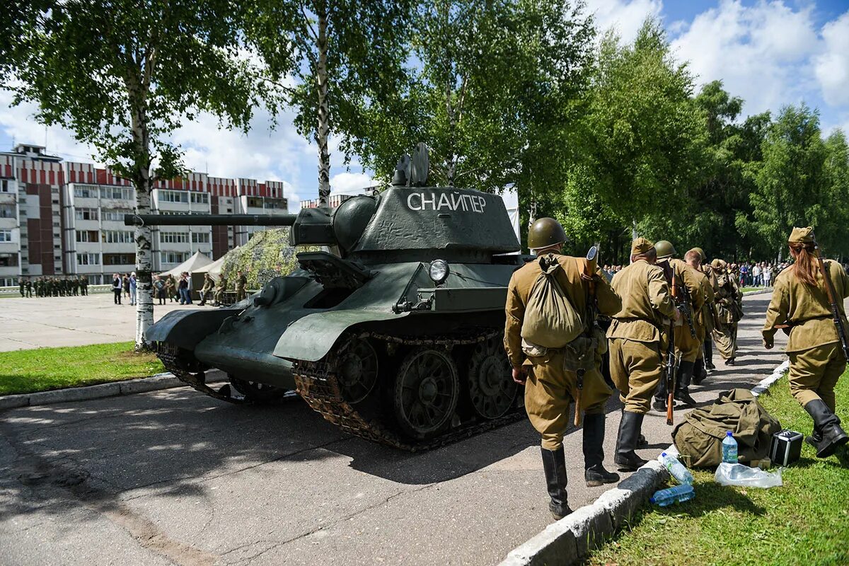 90 гвардейская танковая. Кантемировская танковая дивизия Наро Фоминск. 4 Танковая Кантемировская дивизия Наро-Фоминск. 4 Гвардейская танковая Кантемировская дивизия. 4 Я Гвардейская танковая Кантемировская дивизия Наро Фоминск.