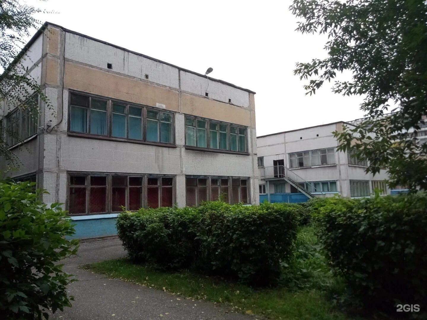 Новокузнецк вектор. Детский дом новокузнецк. Ддт новокузнецк. 82 школа новокузнецк. Ддт новокузнецк.