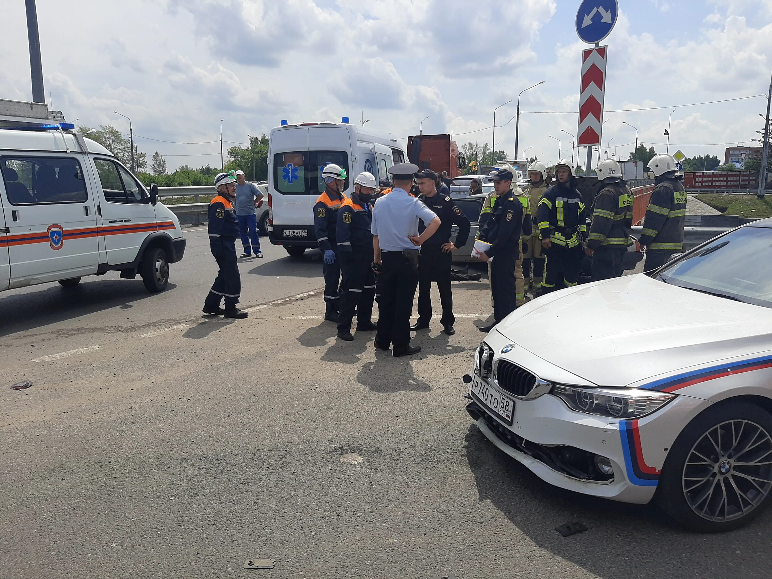 Новости пензы сегодня 11. Авария на Аустрина Пенза сегодня. Авария в Пензе вчера на Аустрина. ДТП на Аустрина в Пензе вчера.