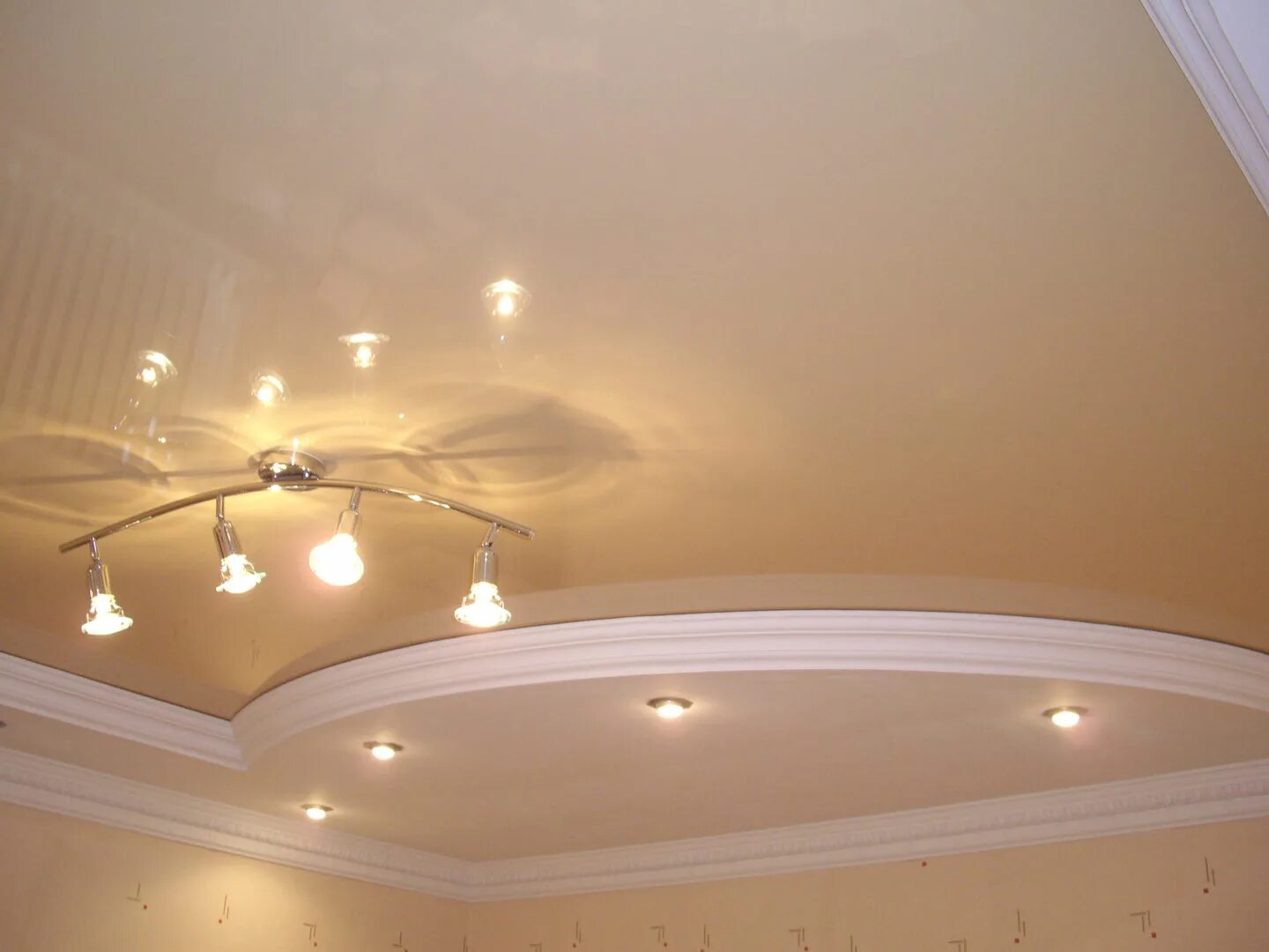 разновидности натяжных потолков. потолок небо. потолок бывает. натяжные потолки фотокаталог. разные виды натяжных потолков.