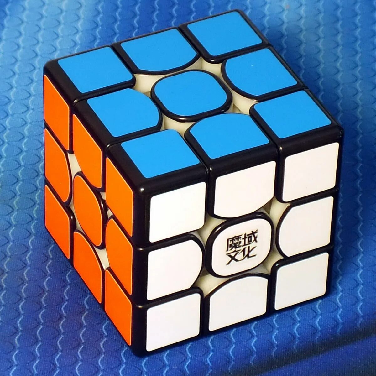 Кубики рубики песня. MOYU Weilong GTS v3. Weilong 3x3. Cubic gts3m. MOYU Weilong 3.