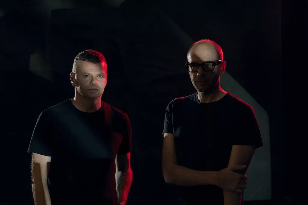 Кемикал бразерс слушать. Группа the chemical brothers. группа кемикал бразерс. chemical brothers 2025 tour. chemical brothers 2025.