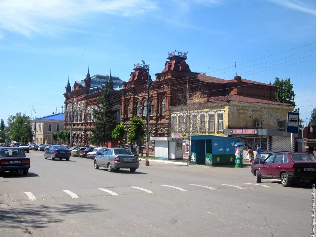 Площадь аткарска. Город Аткарск Саратовская область. Аткарск вокзал. Саратовская область город Аткарск , дом 20. Здание Думы городской, Аткарск.