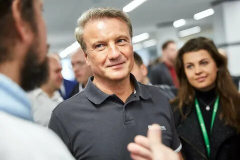 Чем сейчас занимается жена