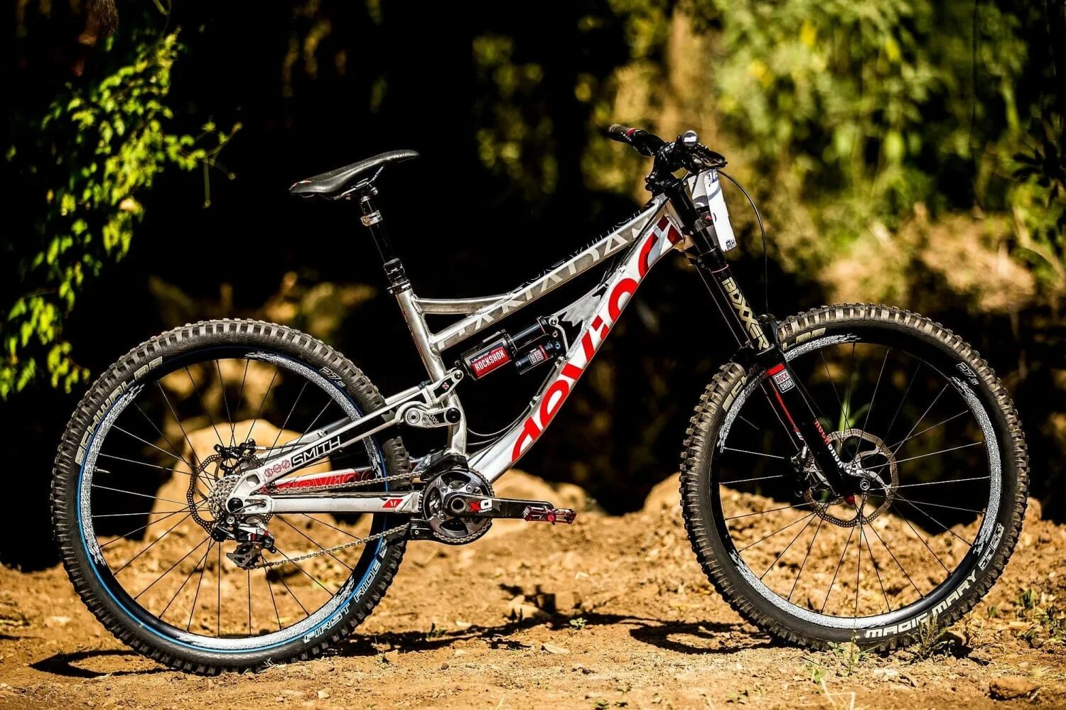 Perfect bike. Даунхилл велосипеды gt. Двухподвес даунхилл. Devinci Wilson 2014. Devinci Wilson рама.