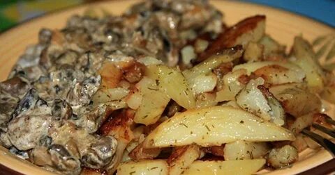 Картошка с груздями жареная на сковороде