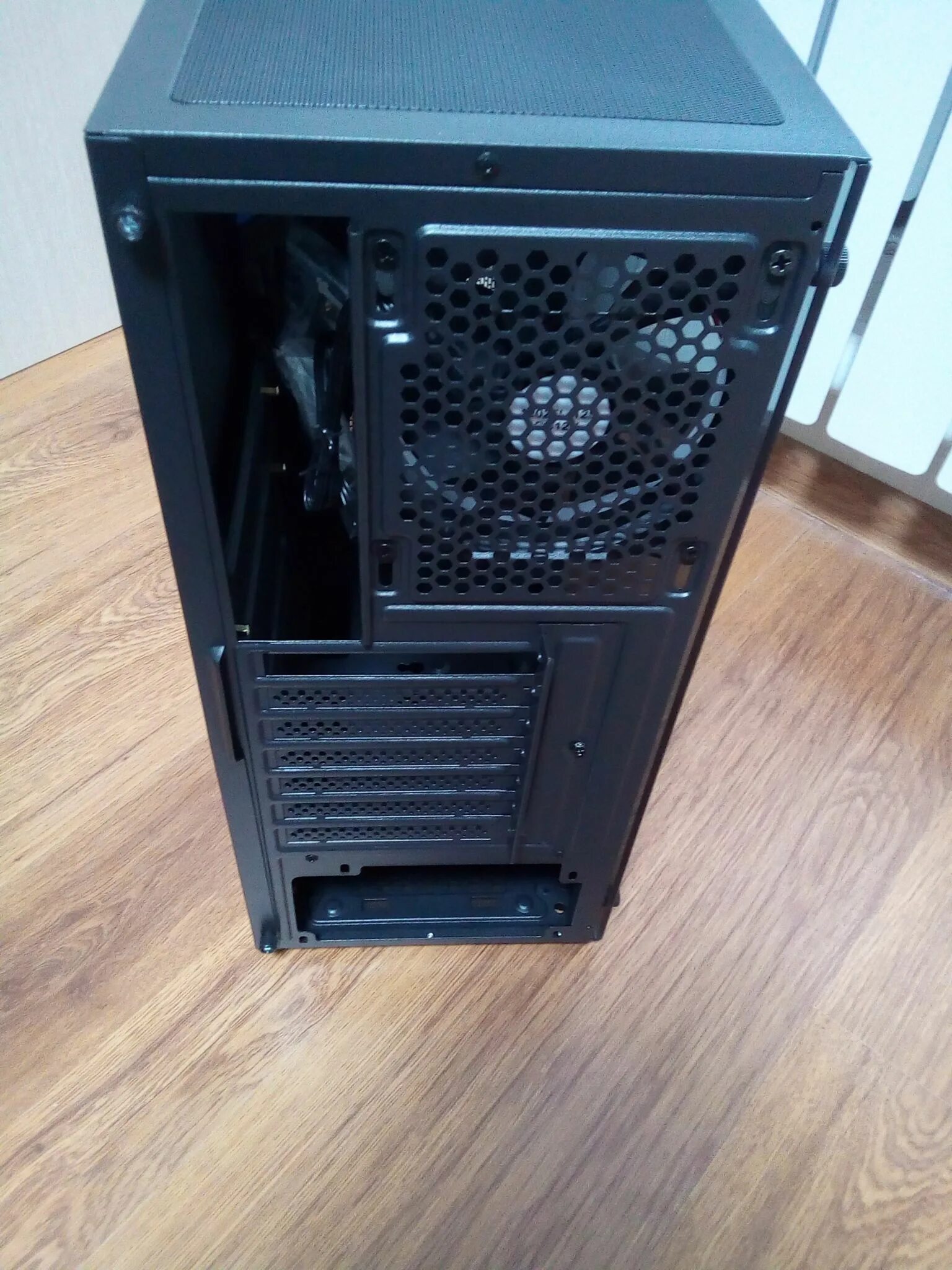 Корпус powercase mistral z4 mesh. Корпус powercase mistral z4 mesh