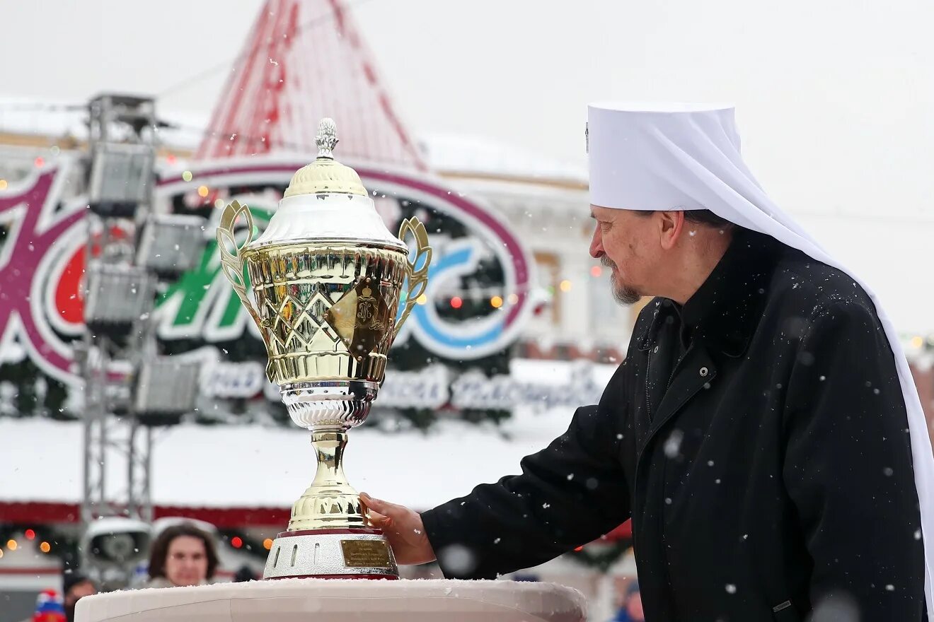 игры в кемерово на кубок патриарха. кубок патриарха гум каток. патриарх хоккей с мячом. кубок патриарха по хоккею с мячом 2022 на красной площади. кубок патриарха по хоккею с мячом 2022.