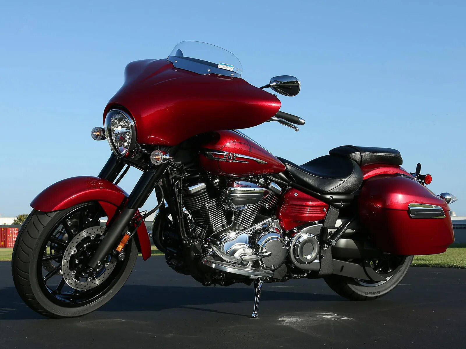 Yamaha stratoliner deluxe. Стратолайнер 1900 кофр. Yamaha stratoliner глушитель. Стратолайнер 1900. Yamaha xv1900.