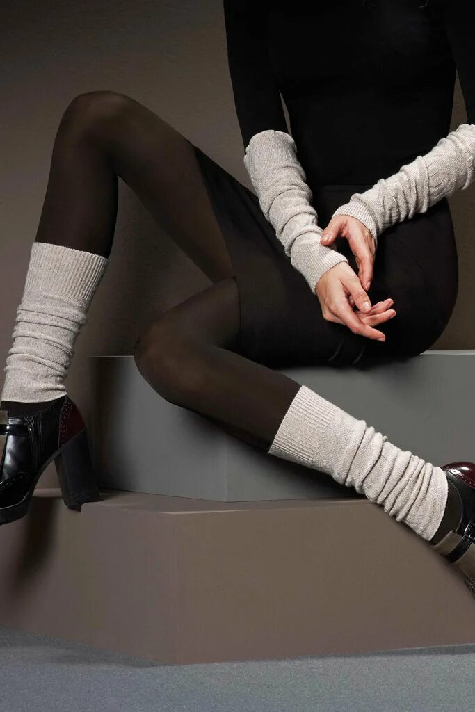 Черные колготки и белые носки. Гетры Giulia getry funny e-697. Oroblu гетры женские теплые. Шарманте гетры, митенки.