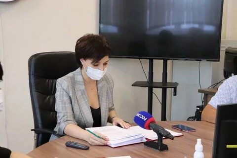 Председатель избирательной комиссии уик