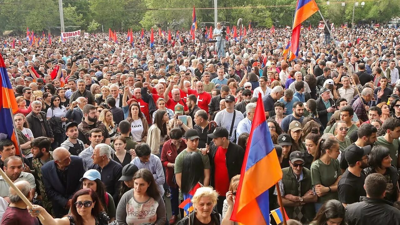 Митинг в Ереване. Народ на площади. Армянская диаспора. Армяне протесты. Митинг 02