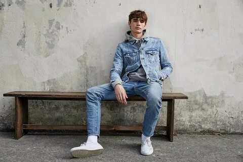 Levis jns