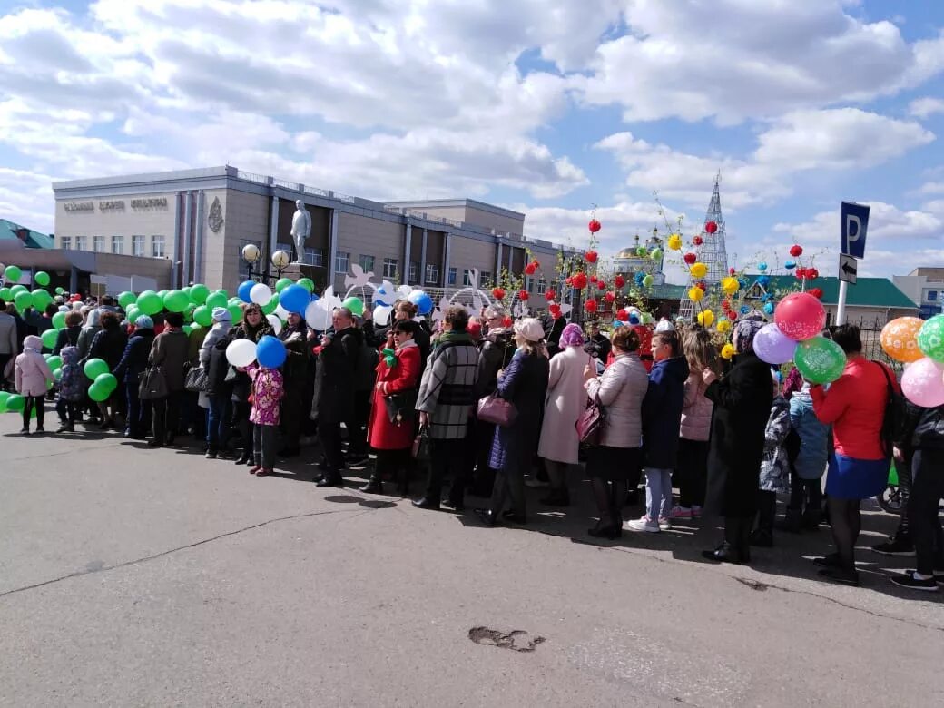 Главные новости за неделю в мире. Мензелинск. Мензелинск город. Жители Мензелинска. Праздники город Мензелинск.