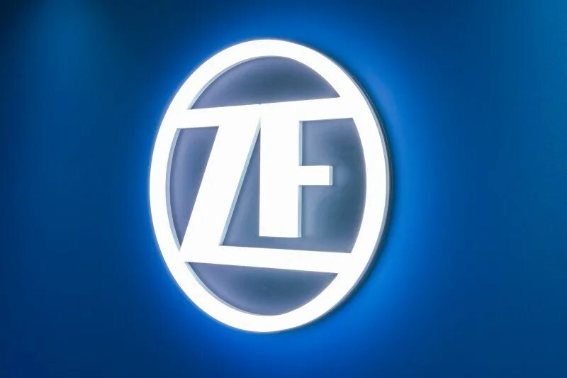 Реставрация автомата. Zf запчасти логотип. Кировский завод цех 225. Завод zf. Реклама zf.