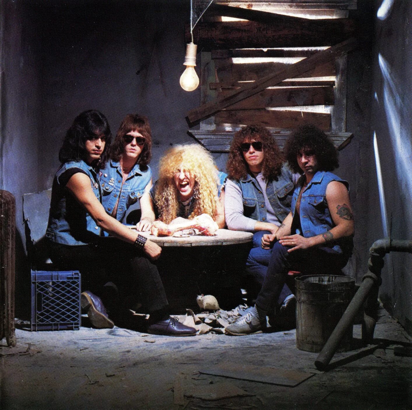 Твистед систер. Твистер Систерс. Группа Twisted sister. Twister sisters