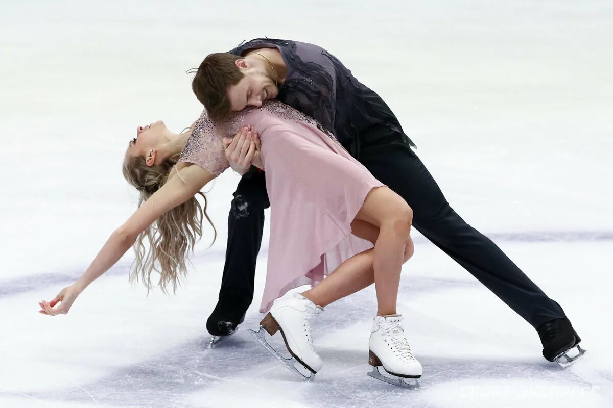 Степанова букин олимпиада. Спортивные танцы на льду. Танец на льду. Танцы произвольная программа. Фигурное катание олимпиада 2022 виктория синицина/никита кацалапов.