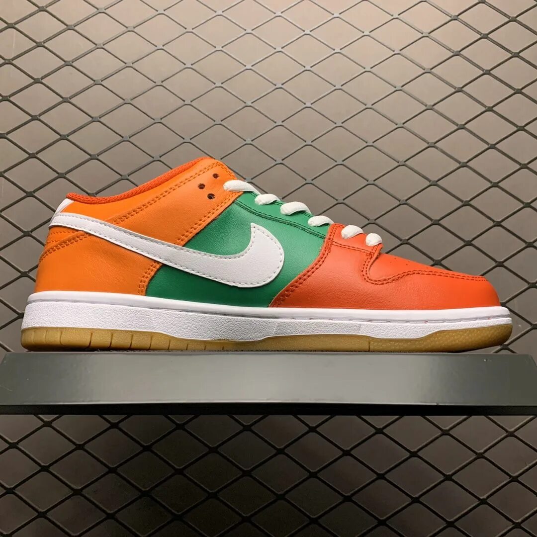 Dunk low why. Nike sb dunk low green orange. nike dunk low green orange. nike sb dunk orange. найк данки лоу.