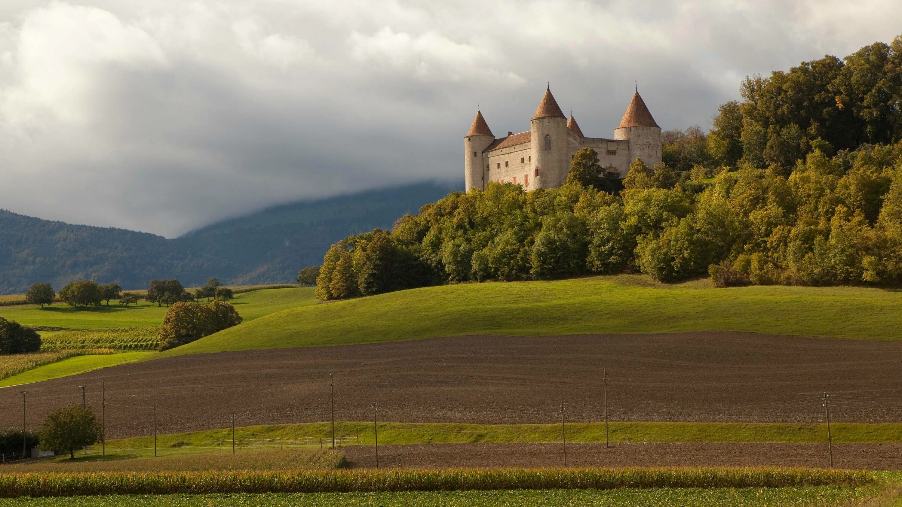 Замковый холм Венгрия_Zamkovyj_Holm. Крейгмиллар. Hill замок. Средневековые замки Швейцарии.