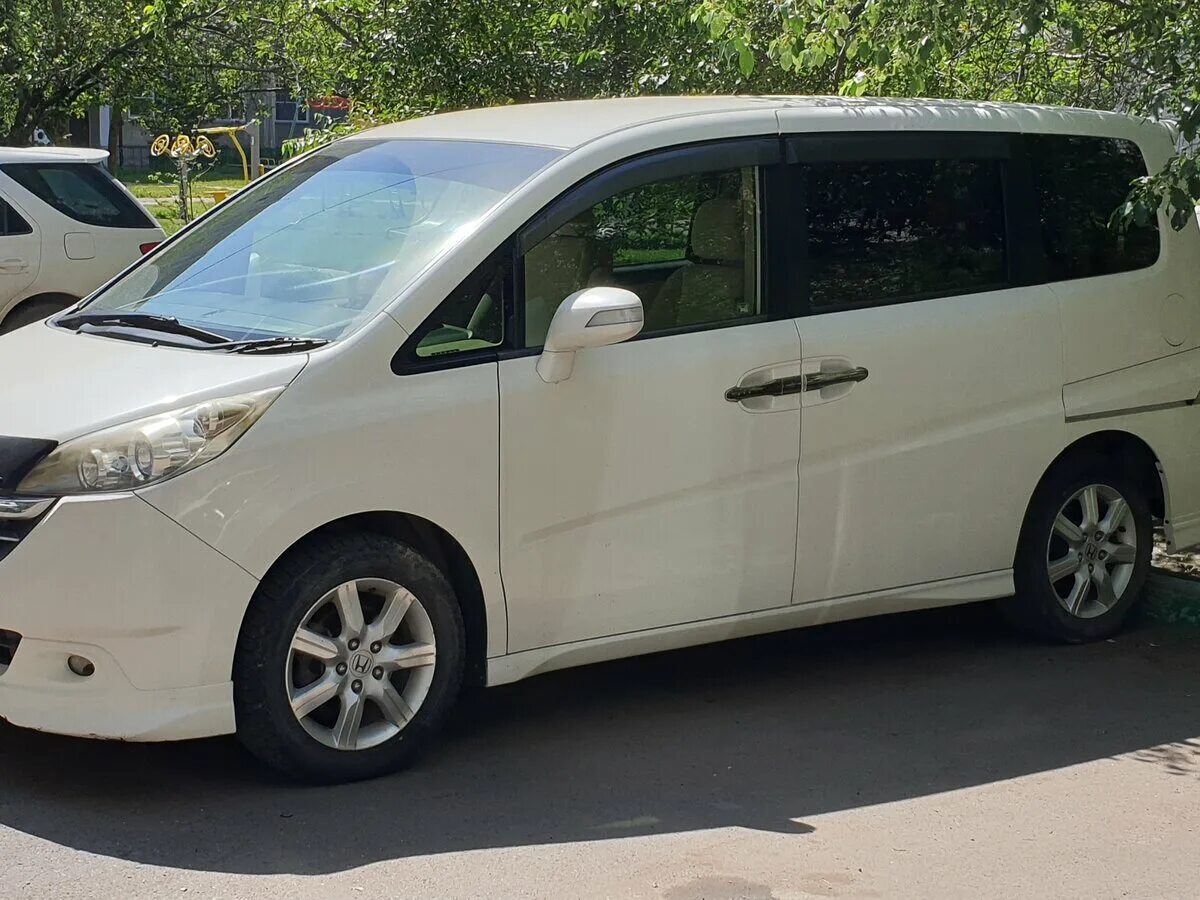 Минивэн honda stepwgn 2003. Honda freed spike g aero. Хонда минивэн. Микроавтобус хонда степвагон. Honda freed 2012.