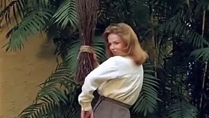 Ирина отиева ведьма речка. Чародеи песня про ведьму. Чародеи песня. Чародеи фильм ведьма речка. Чародеи фильм 1982 алёна ведьма.