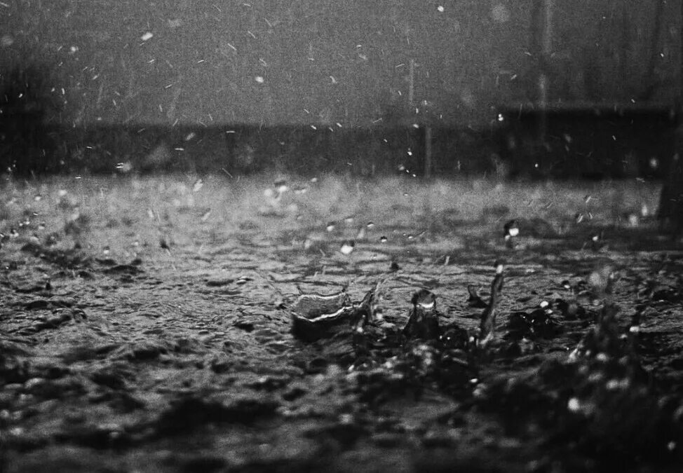 Черный дождь текст. Дождь. Капли дождя. Дождь фон. Дождь фото.