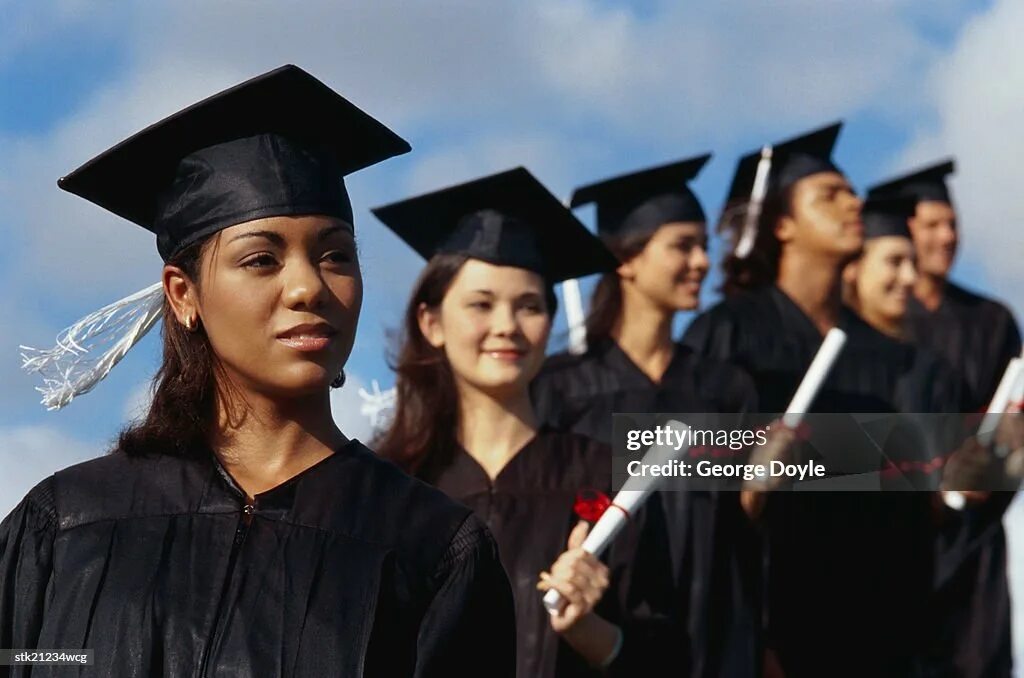 Магистр. Магистр в сша. Master s degree done. Девушка бакалавр. Выпускник вуза.