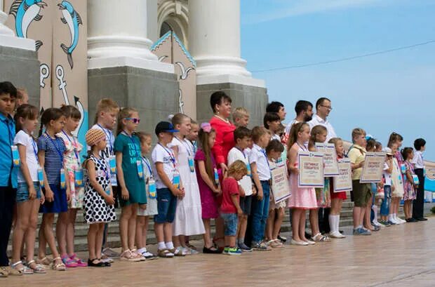 Детские конкурсы севастополь. Детские конкурсы севастополь. Таланты детей. Танца молодость. Вручение грамот детям.