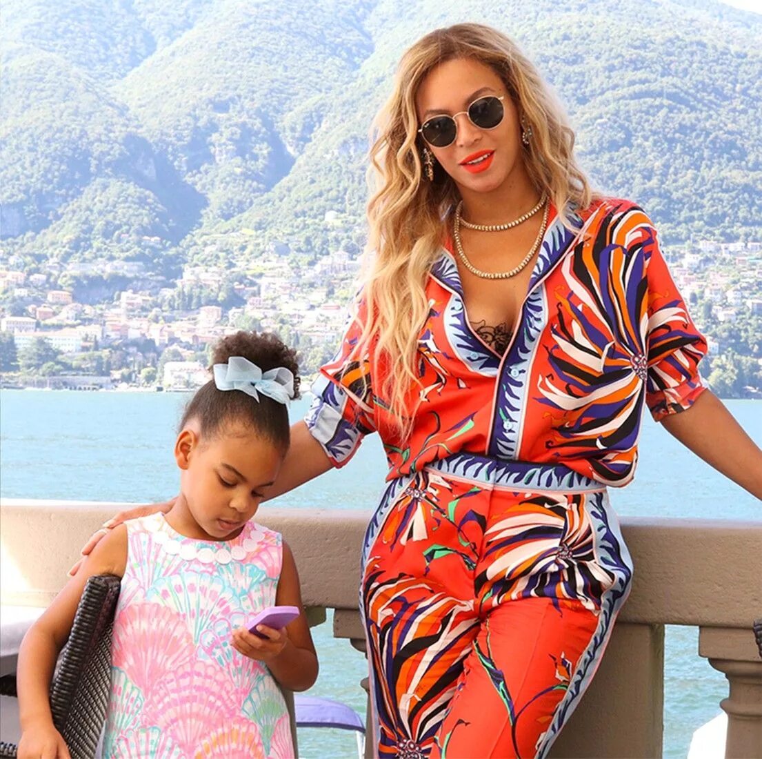 Beyonce daughter. Бейонсе и Блю Айви. Блю Айви дочь Бейонсе. Блю Айви дочь Бейонсе 2023. Бейонсе с дочкой 2022.