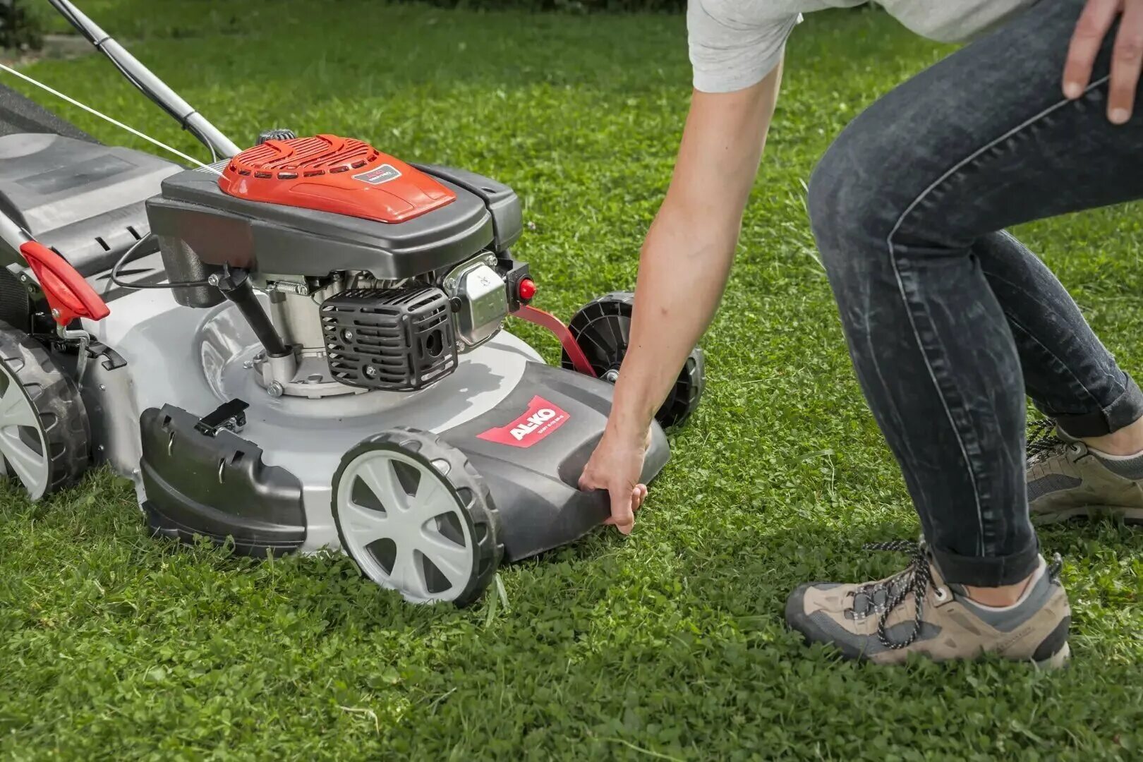 измельчитель садовый al-ko easy crush mh 2800. садовый измельчитель al-ko easy crush lh 2800. ножевой измельчитель al-ko mh 2810 easy crush. газонокосилка бензиновая easy 4. 10 sps.