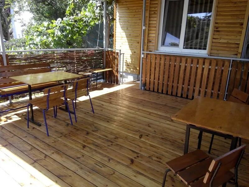 Гурзуф частный сектор 2022. Гостевой дом фаворит лазаревское. Пляхо отель оазис. Гостевой дом яблочко небуг. Гостевой дом витас кацивели.