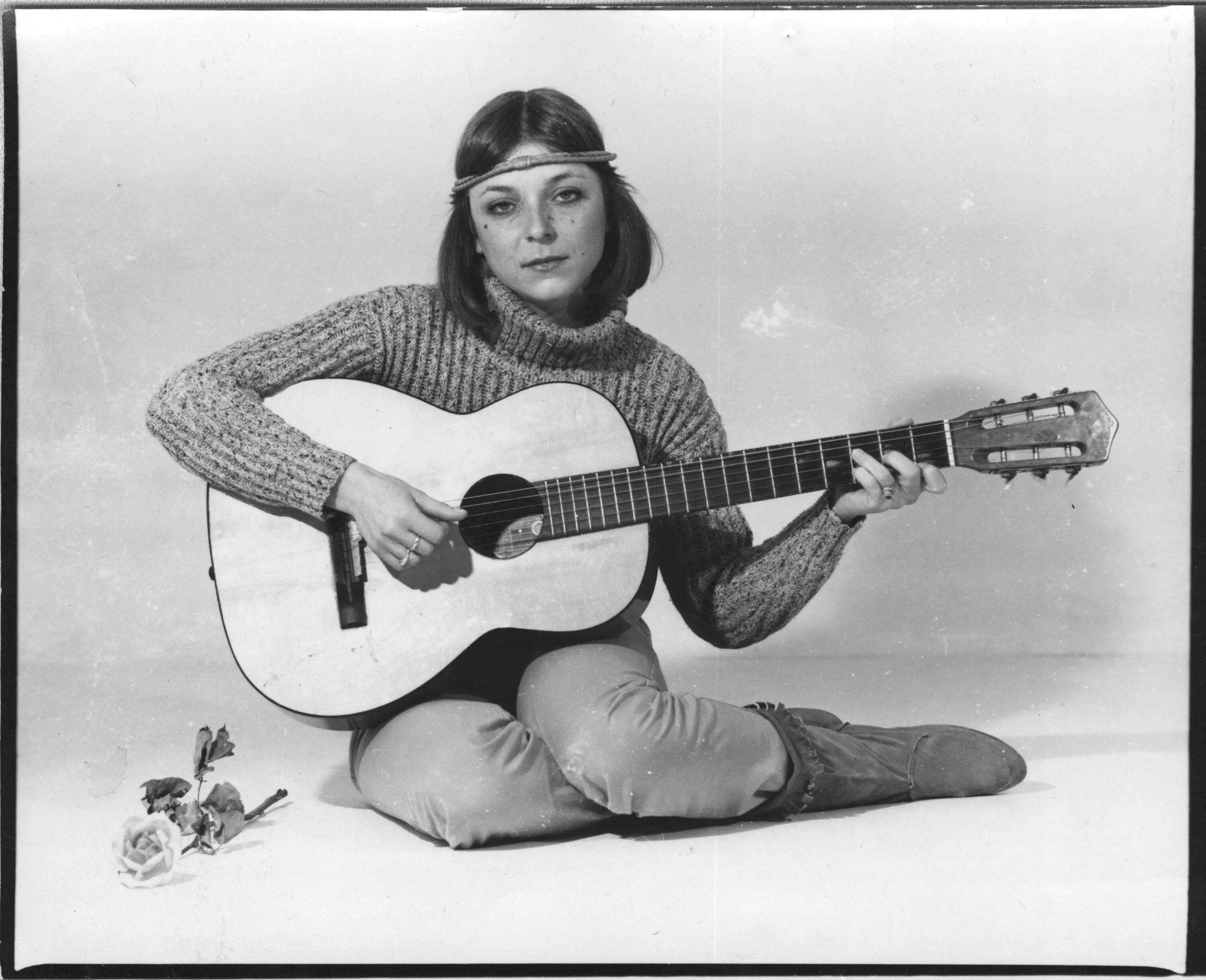 песни о женщине современные