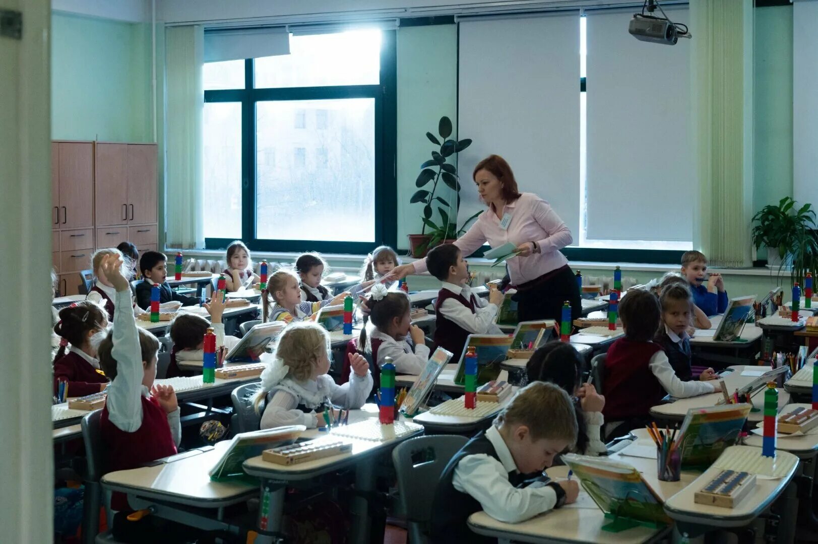 13 классов в школе