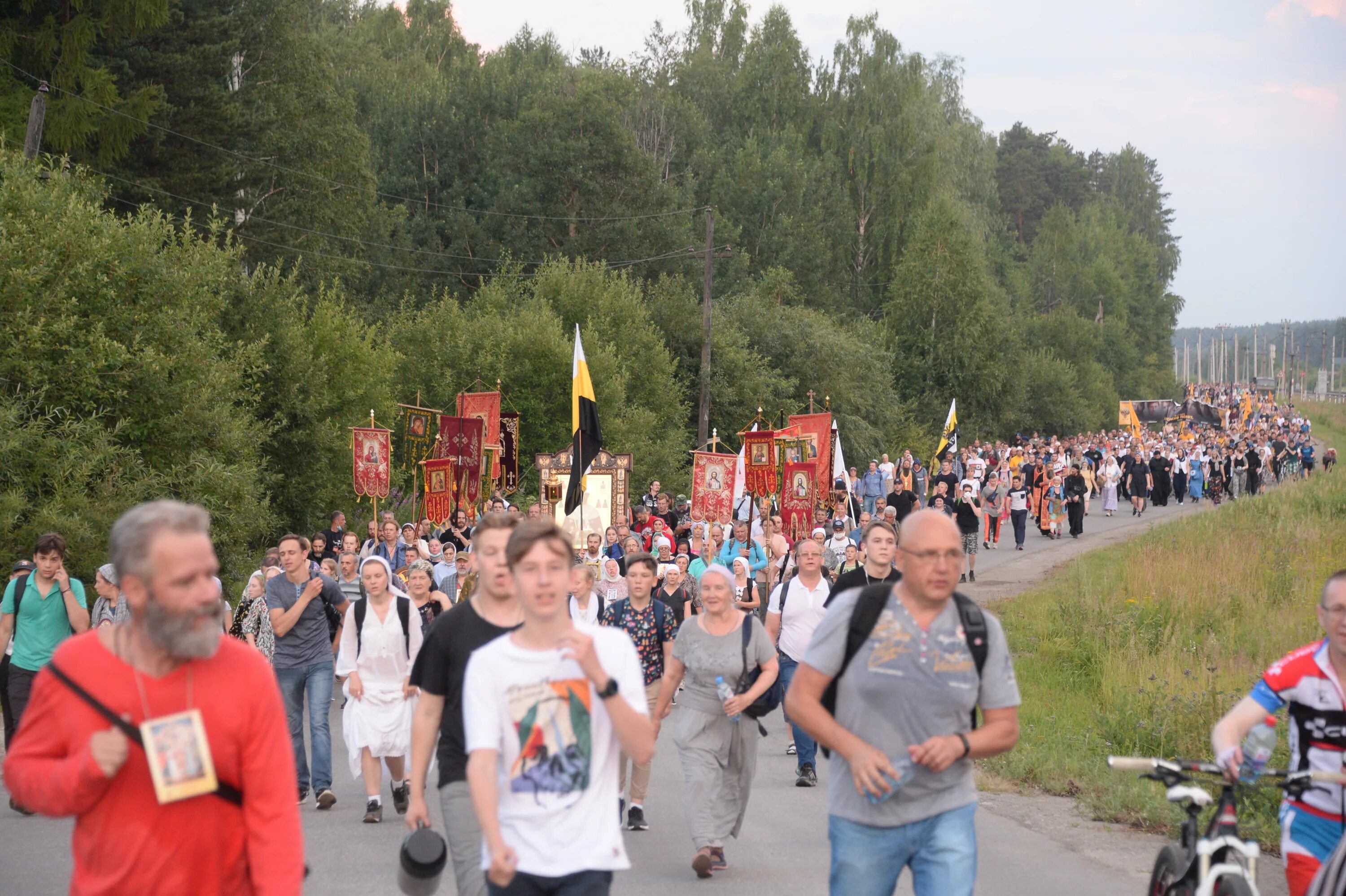 Ходы екатеринбург. Крестный ход в екатеринбурге 2022 17 июля. Крестный ход в екатеринбурге 2022. Крестный ход в екатеринбурге 2022 царские дни. Крестный ход в екатеринбурге царские дни 2020.