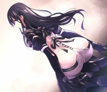 籠 目 深 沙 希.