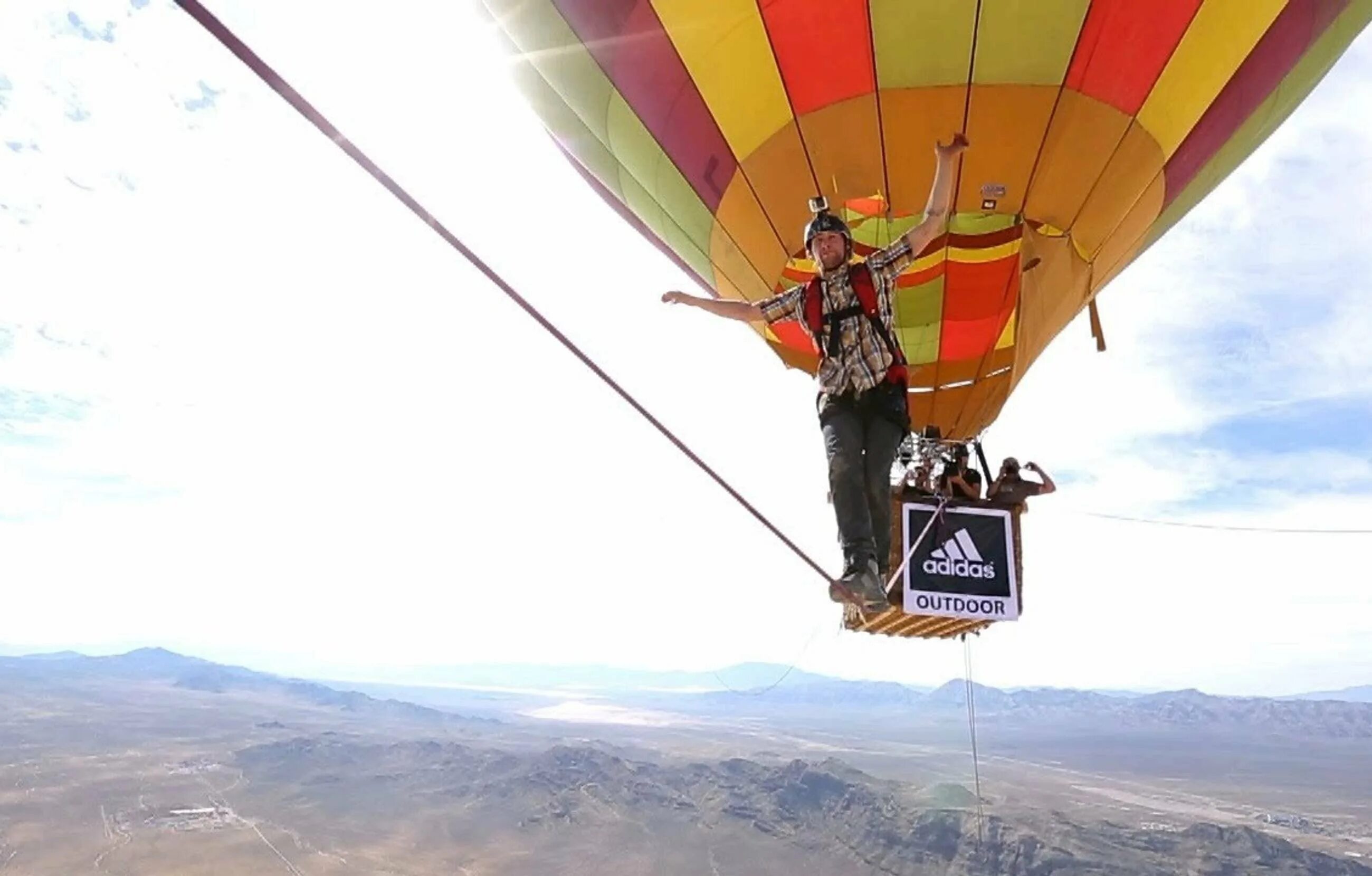 Прыжок с парашютом с воздушного шара. Прыжок с воздушного шара. Прыжок с воздушного шара. Прыжок с парашютом с воздушного шара. Прыжок с парашютом с воздушного шара.