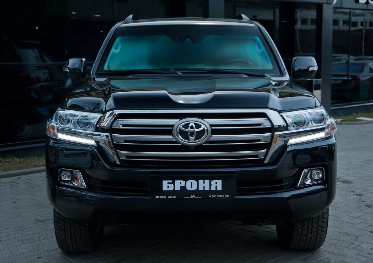Rida toyota land cruiser. Toyota land cruiser 200 бронированный. Бронированный крузак 300. Бронированный крузак 200. Toyota land cruiser 300 бронированный.
