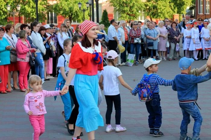 Погода клинцы брянская область 14 дней. Погода Клинцы. Клинцы детский сад номер 7. Речевой центр семья, Клинцы. Погода Клинцы на 7 дней.