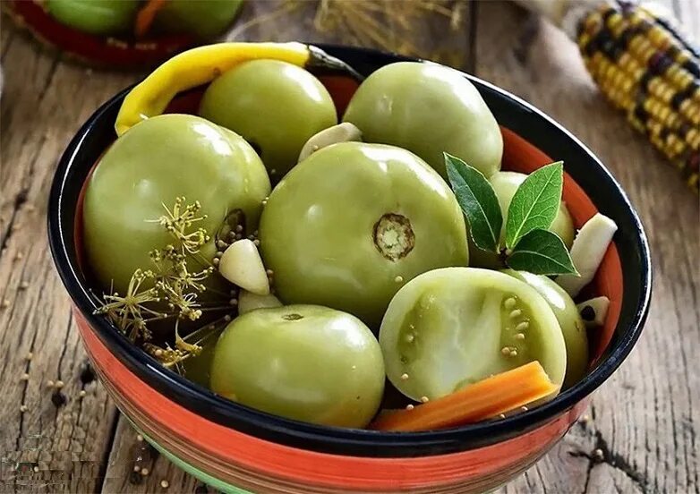 Маринованные зеленые помидоры. Маринады для зеленых помидоров. Зеленые фаршированные помидоры по грузински. Фаршированные зеленые помидоры армянчики. Можно есть зеленые помидоры маринованные.