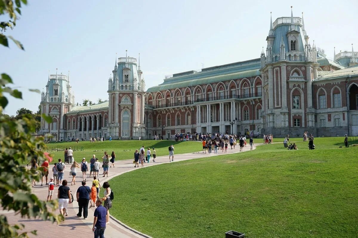 Парк царицыно в москве история. Царицыно музей-заповедник. Царицыно (дворцово-парковый ансамбль). Парк заповедник Царицыно в Москве. Парковый ансамбль Царицыно.