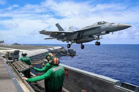 Авианосец в красном море сша хуситы