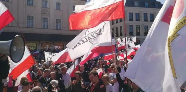1 мая в польше какой праздник. Первое мая в польше. националисты украины. польша народ. 2 мая праздник в польше.