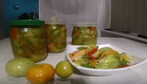 Салат из зеленых помидоров на зиму острый