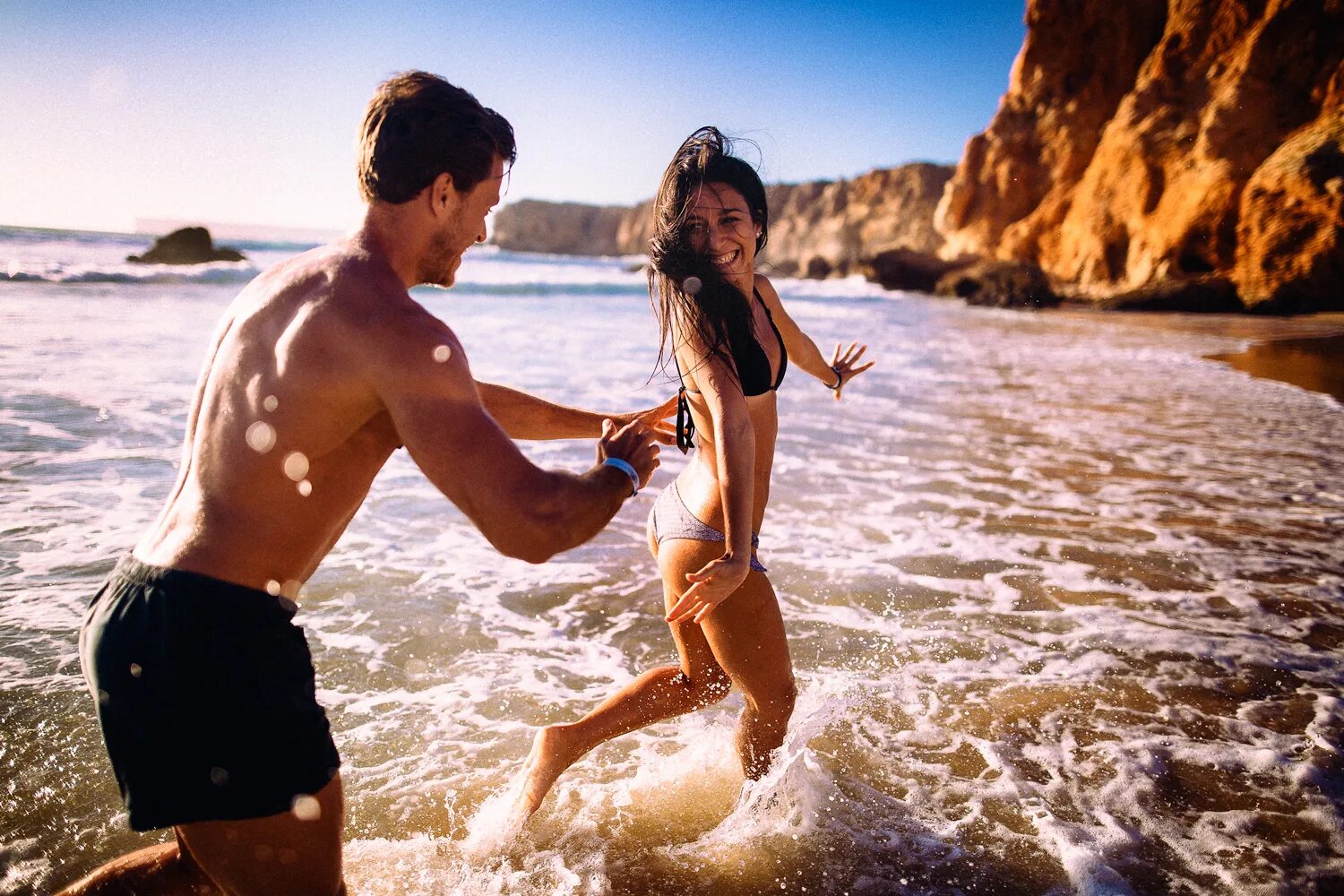 Лайфстайл. Мужская уличная фотосессия. Лайфстайл фотосъемка. Здоровый человек. Фотосессия в стиле lifestyle.