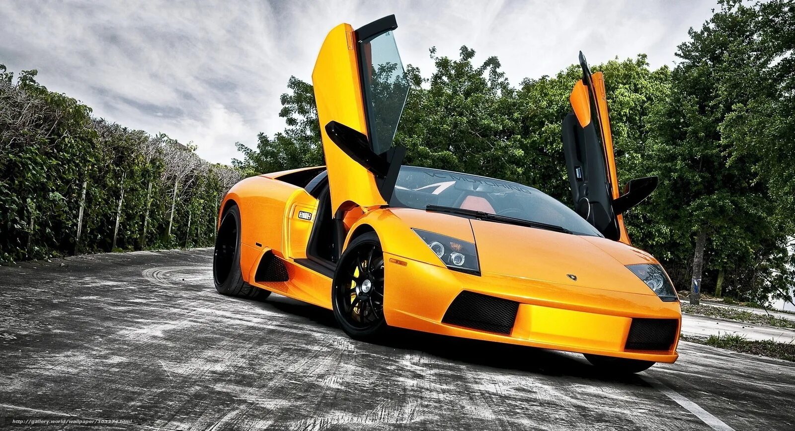 Красивый компьютер. Ламборгини венено 2020. Самый крутой рабочий. Суперкар lykan hypersport. Audi r8 full carbon.