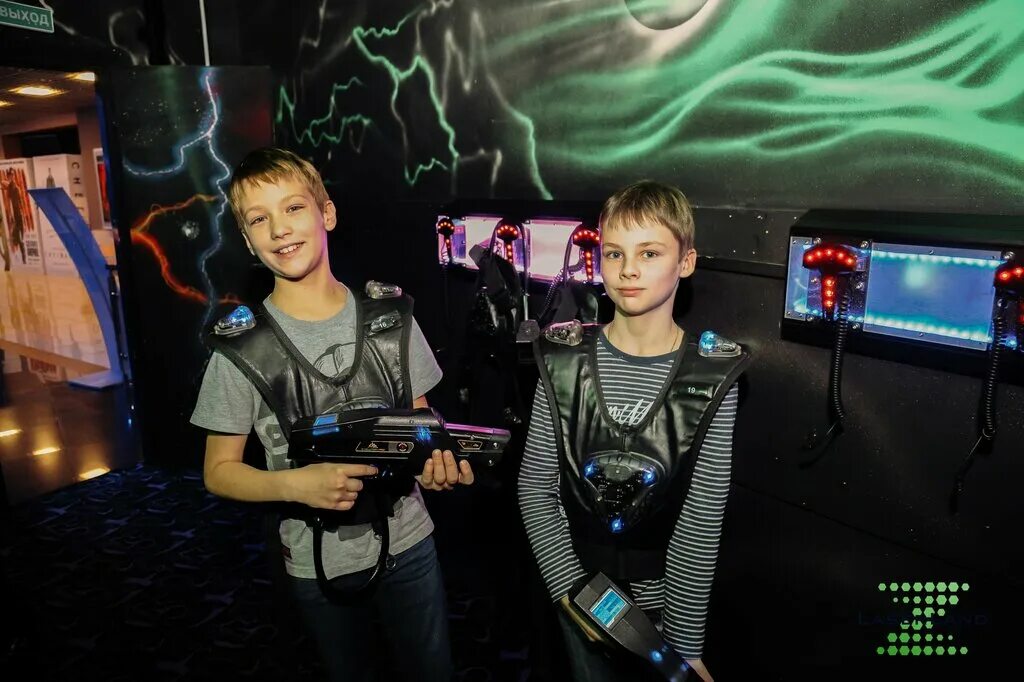тц азовский кафе. Laserland азовский. Laserland азовский, москва. лазертаг азовский. лазерлэнд в гагаринском.