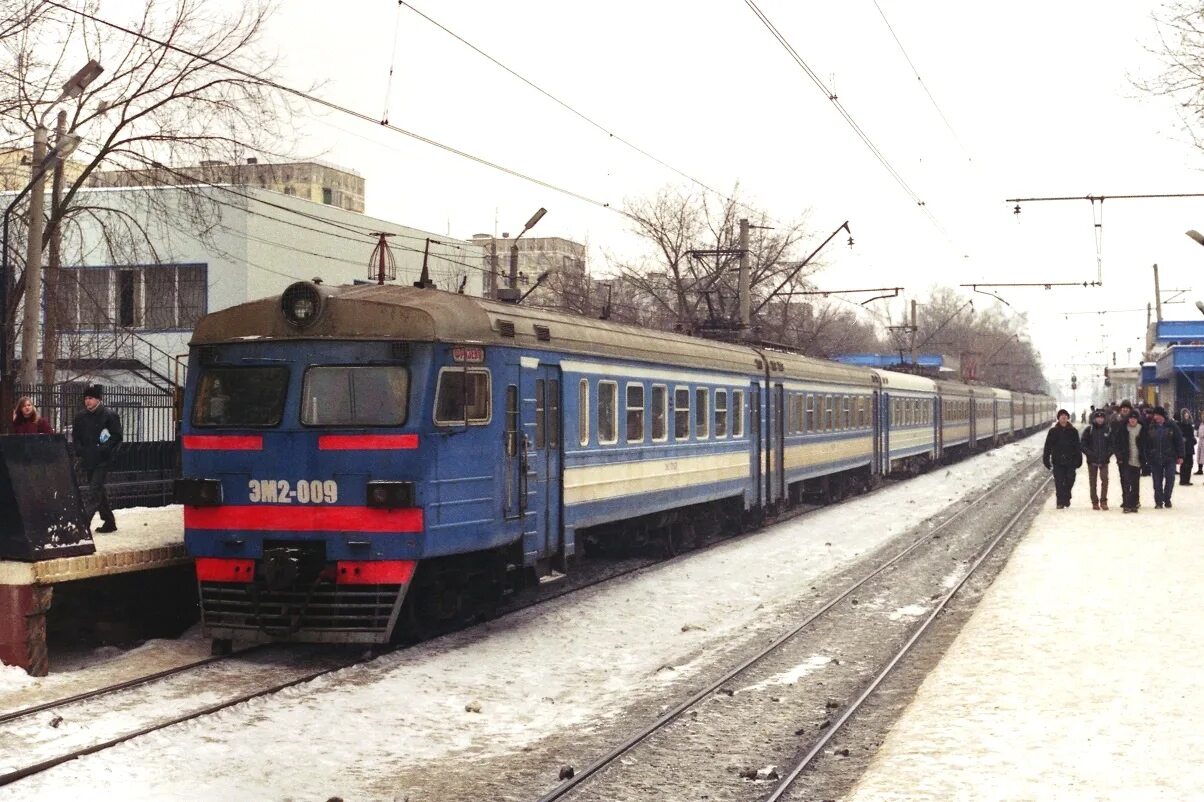 Станция Подлипки дачные. Эм2-009. Станции электричек Подлипки дачные. Подлипки дачные 2021. Электрички чкаловская подлипки дачные