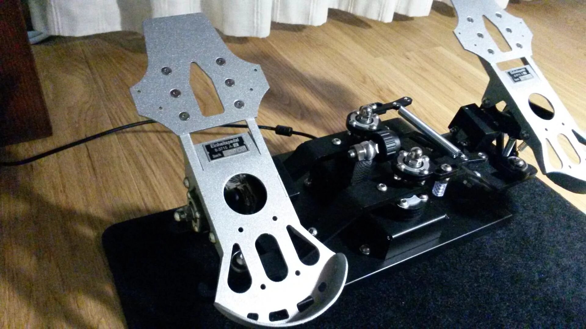 17 трёхосевые. Игровые педали t-rudder mkiv. Thrustmaster t. Sim rudder pedals. Педали для авиасимулятора logitech.