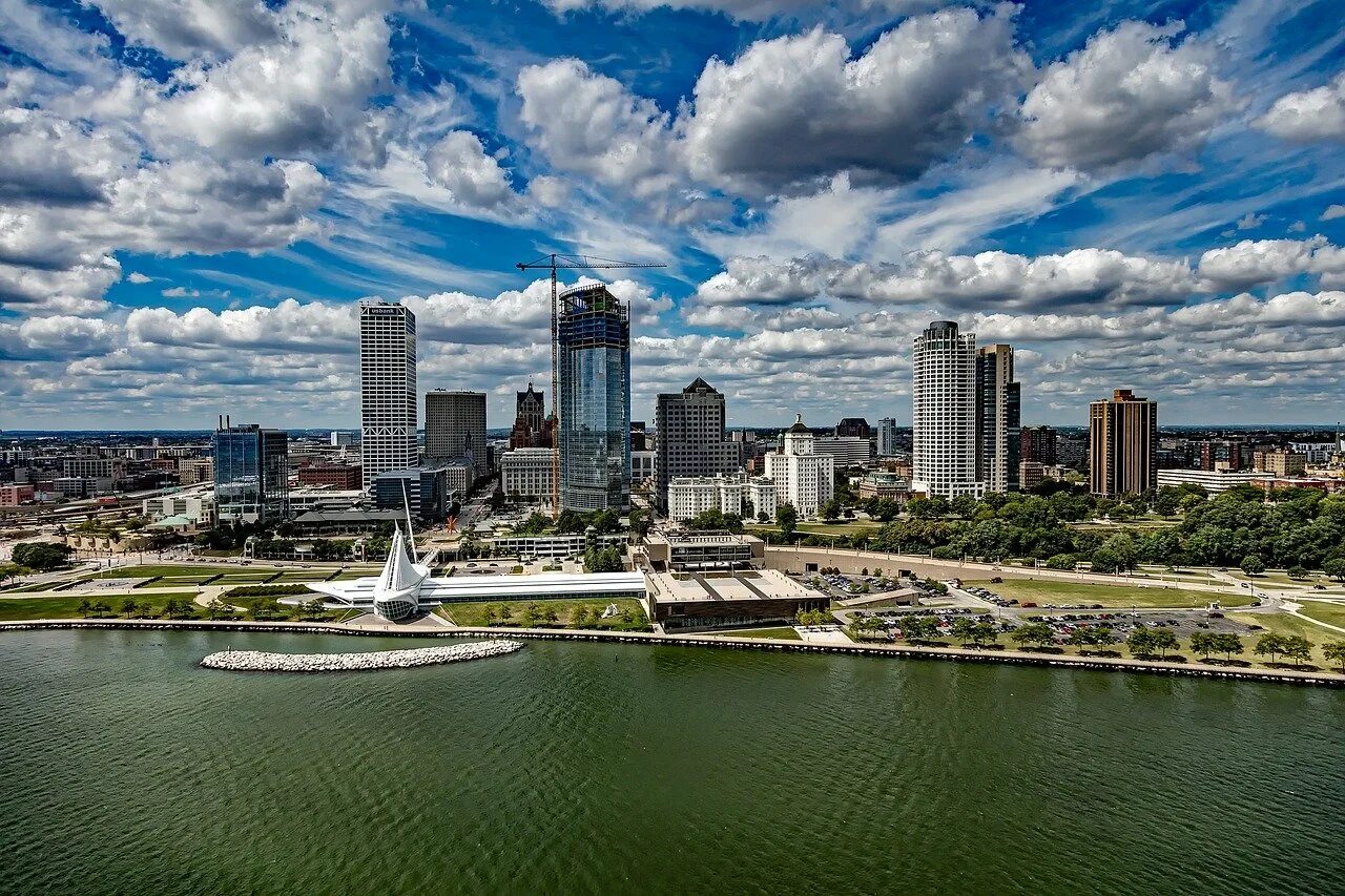 Милуоки висконсин сша. Штат милуоки. Милуоки штат висконсин. Milwaukee город в сша. Милуоки город сша.
